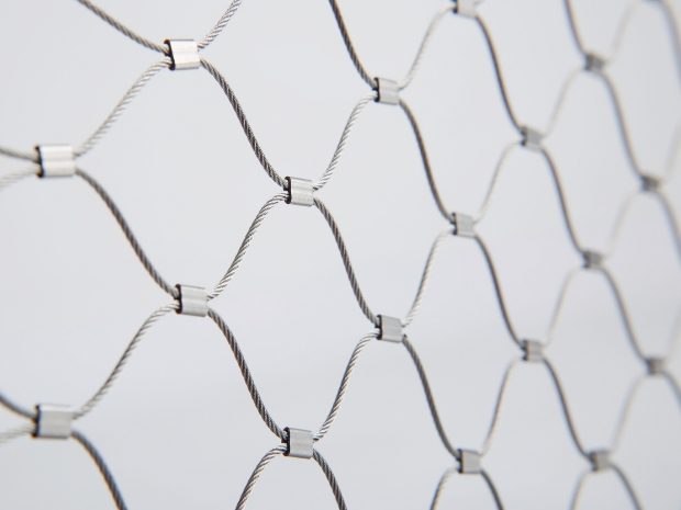 Wire rope ferrule mesh aperture details